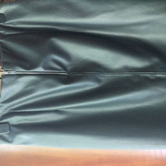 Zara faux leather pencil skirt - Picture 5 of 7